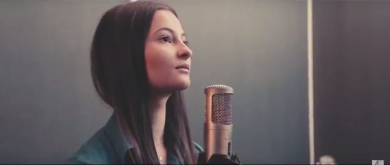 DESPACITO, cântată de o româncă. Cântăreața a transformat ritmul latino într-o baladă. Rezultatul, WOW