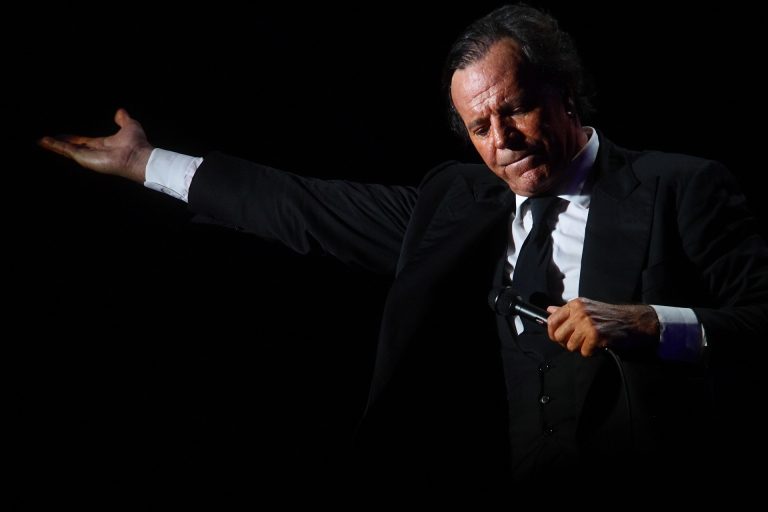 Câți copii are Julio Iglesias? Câți vrea el. Acum cu unul în plus…