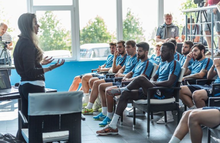 Expertul în educație și nutriție sportivă  Dana Ryan, workshop aplicat în nutriţie sportivă