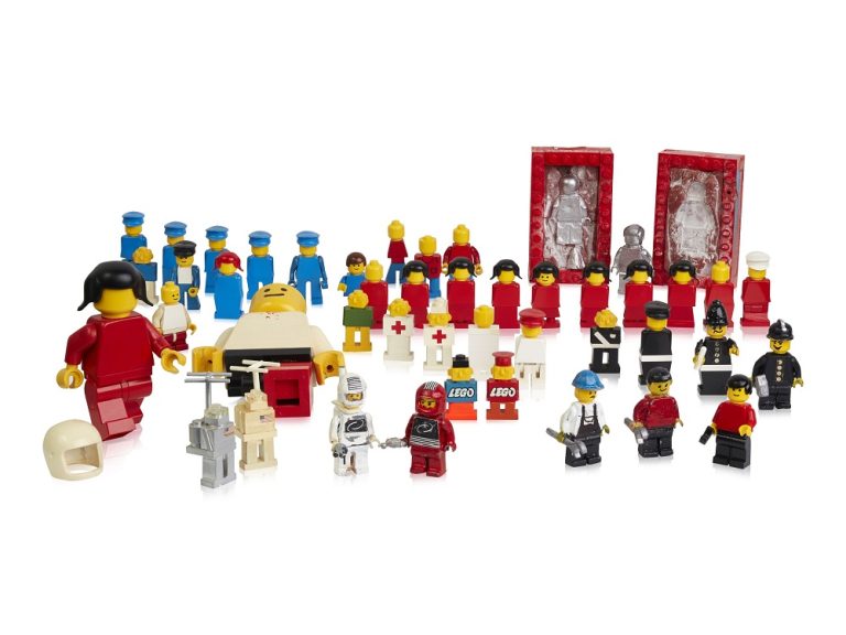 O ZI PENTRU ISTORIE. LEGO aniversează 40 de ani de la lansarea primelor minifigurine