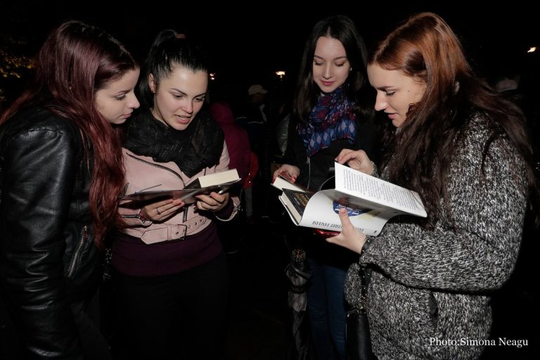 Peste 8000 de cărți au fost donate la Noaptea Cărților Deschise!