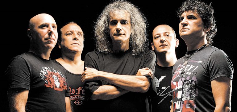 Iris se sparge din nou. Cristi Minculescu ia cu el doi membri, Neluțu rămâne să cânte cu “Damigeană”