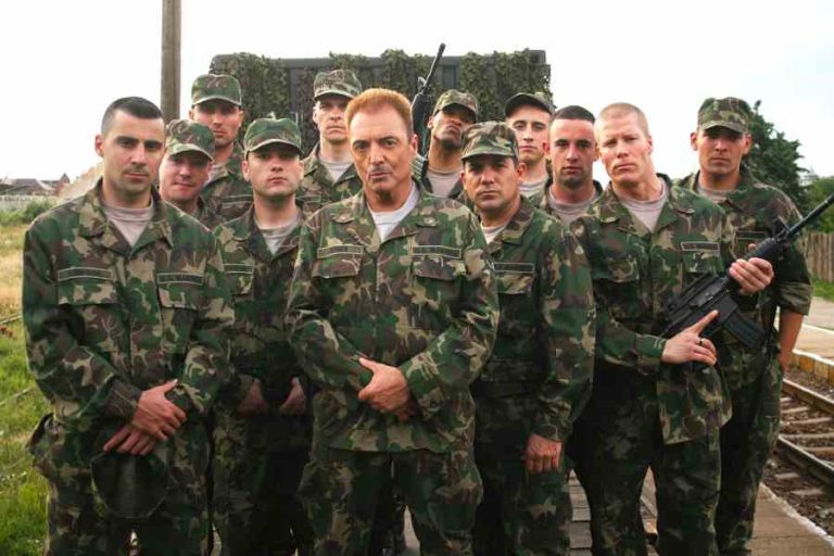 Primul transport cu soldați americani a sosit în România. Probleme într-o gară uitată de lume din cauza unui șef care voia șpagă (VIDEO)